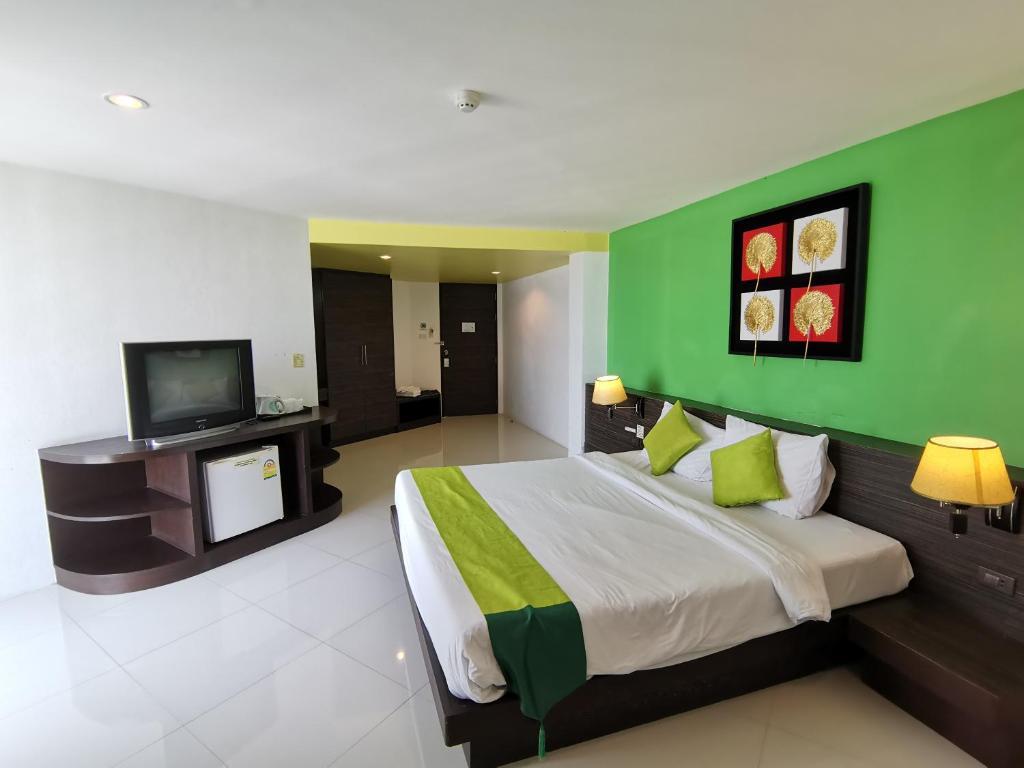 Twin Hotel Phuket Exterior photo